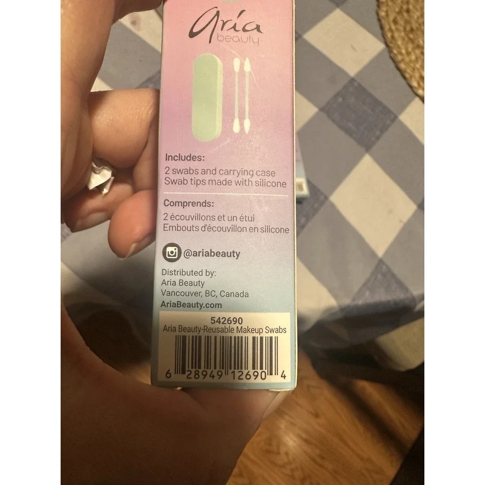 Set of 2 Aria Beauty Reusable Makeup Swabs and Carrying Case